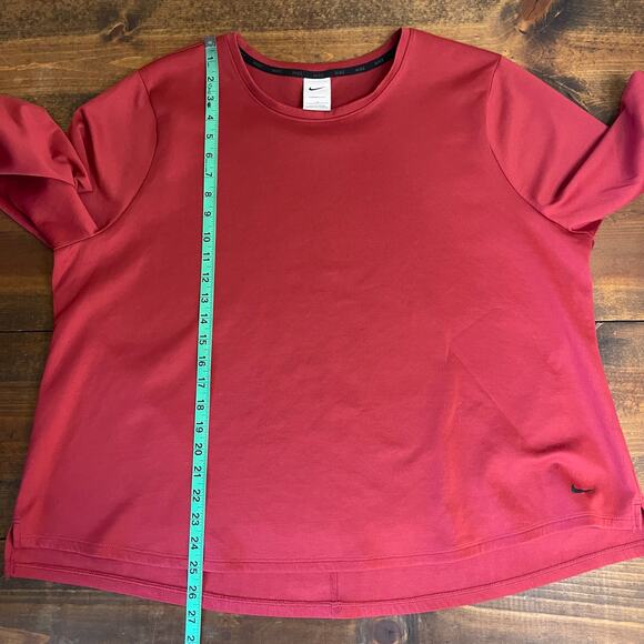 Nike Women's 2X Deep Red One Therma-FIT Long Sleeve Top Heavyweight Athletic - Picture 10 of 10